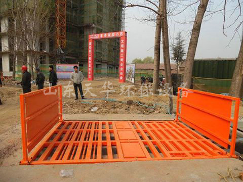 點(diǎn)擊查看詳細(xì)信息<br>標(biāo)題：鄆城百居安豐澤家園工程洗車機(jī) 閱讀次數(shù)：3413